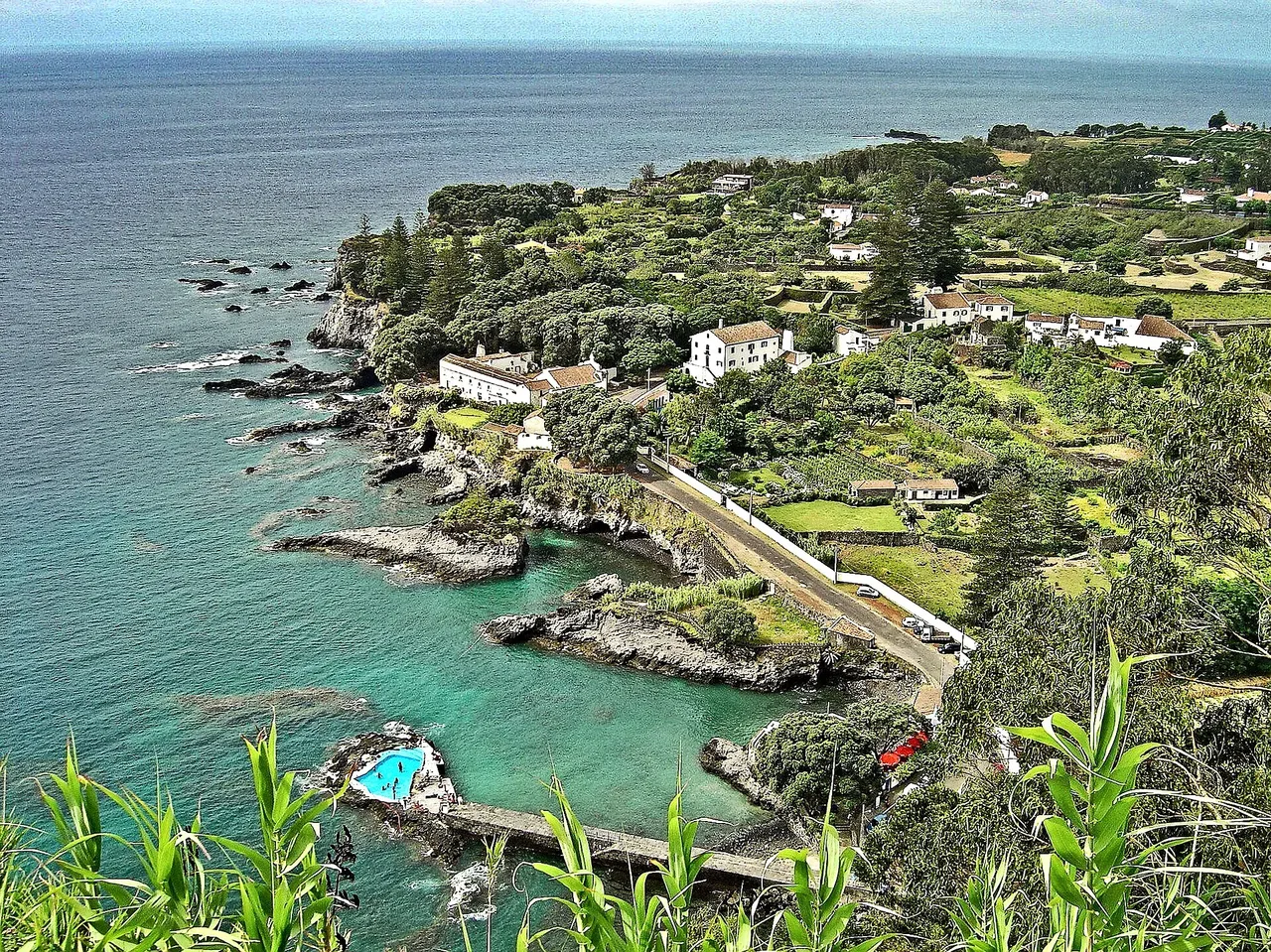 The coastal lagoon at Caloura on São Miguel.