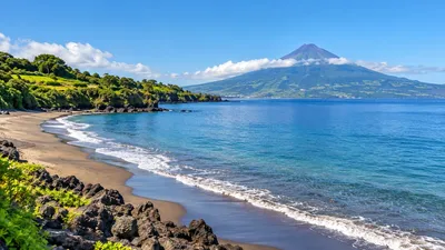 The black-sand beach of Almoxarife