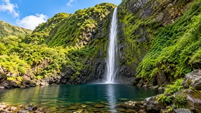 The waterfall and pool at Poço do Bacalhau