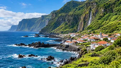 Fajã Grande beneath its cliffs