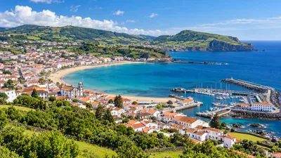 The bay at Praia da Vitória